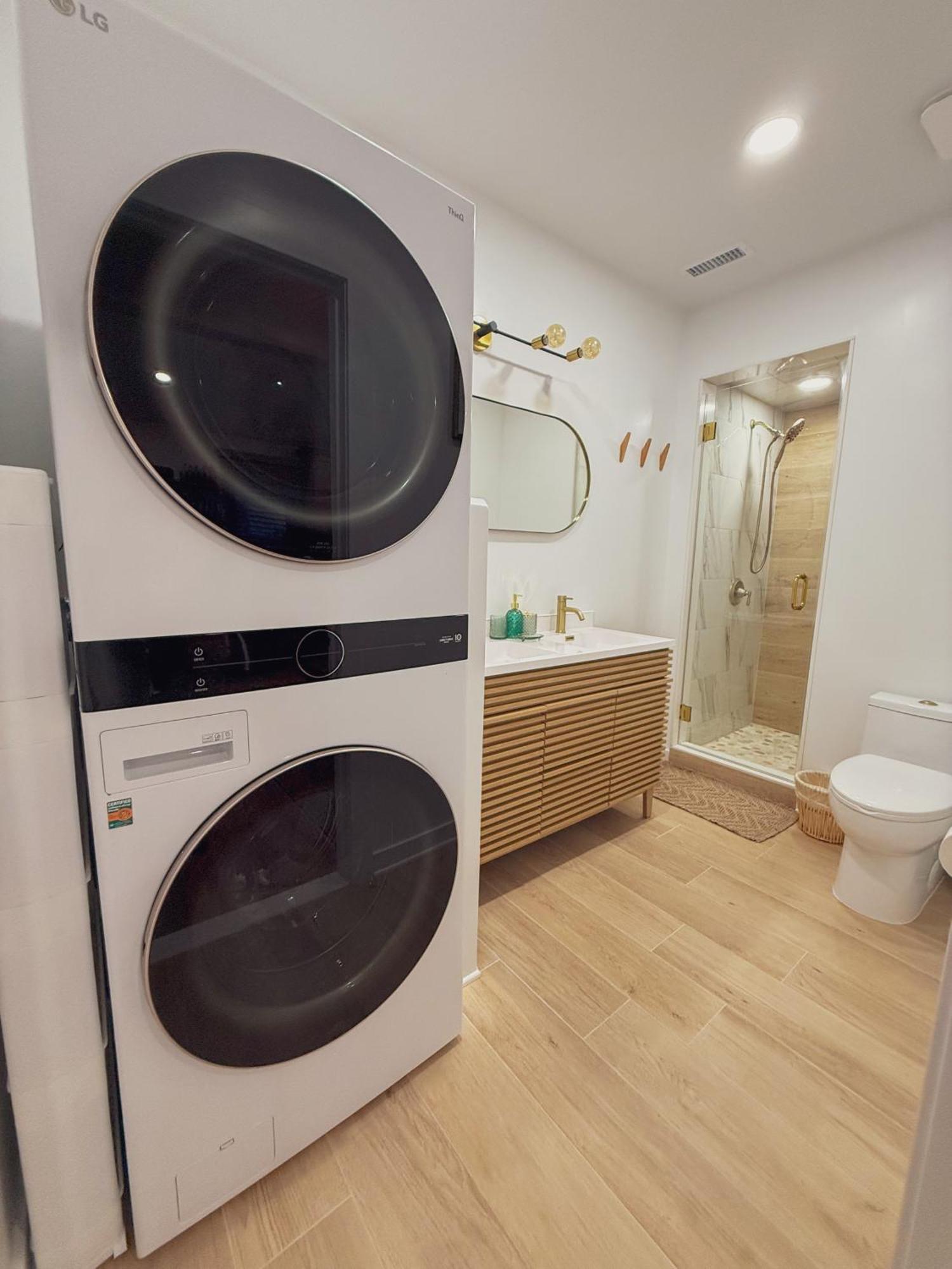 Apartment Stylish 2 Bedroom 1 Ba - Steps To The Ocean - Hidden Gem *